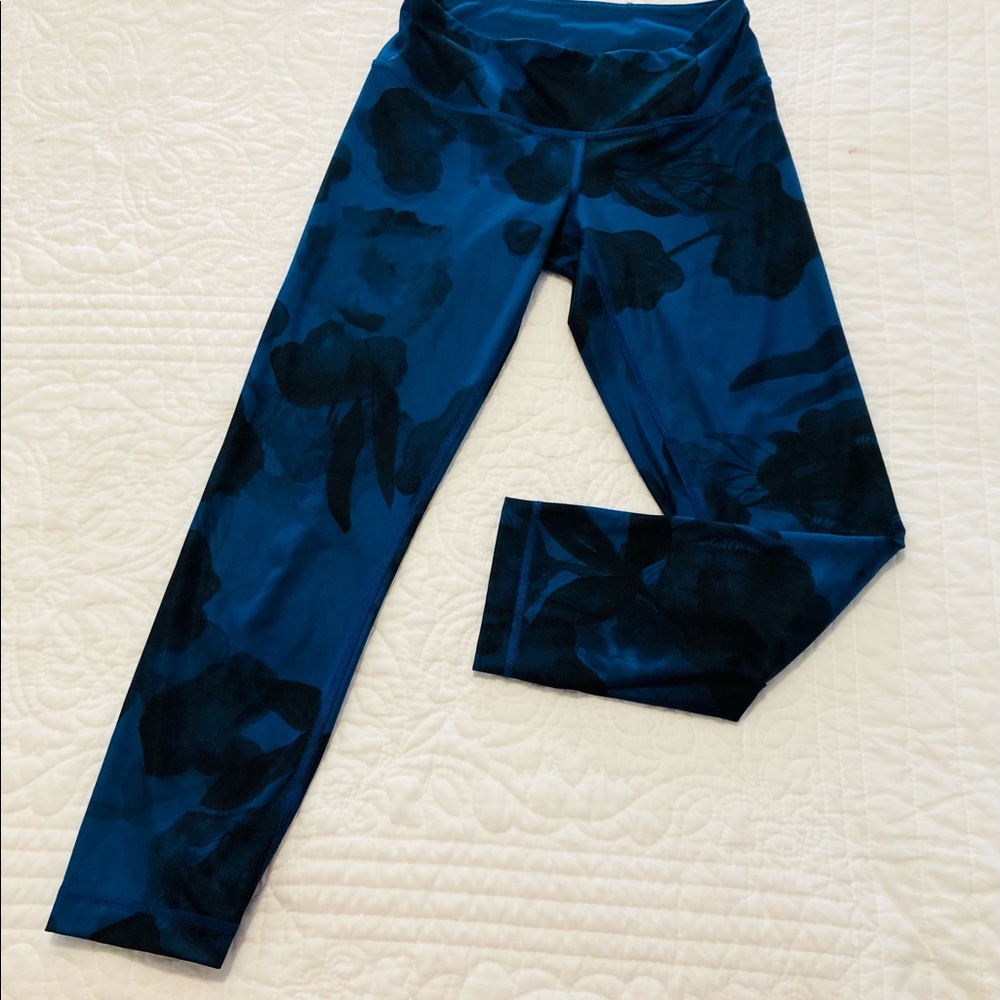 Lululemon (size 2)